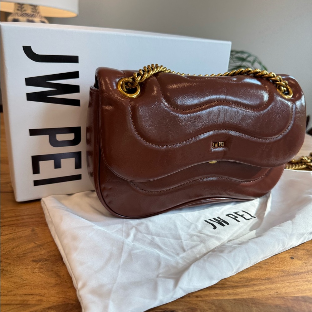 NWT JW PEI Tina Quilted Chain Crossbody - Brown